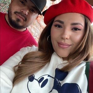 Meet your Posher, Delia